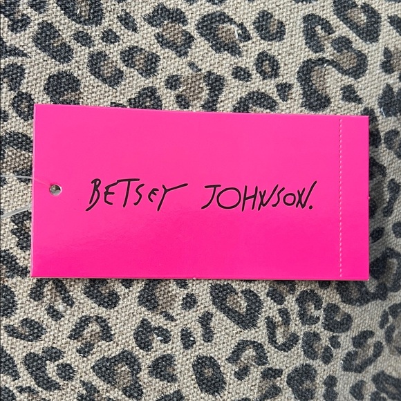 Betsey Johnson | Leopard Tote w/ Bag Charm & Crossbody Strap - Picture 3 of 16